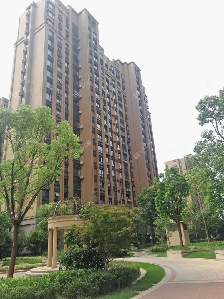 上海绿地清猗园三期实景图 上海绿地清猗园三期实景图