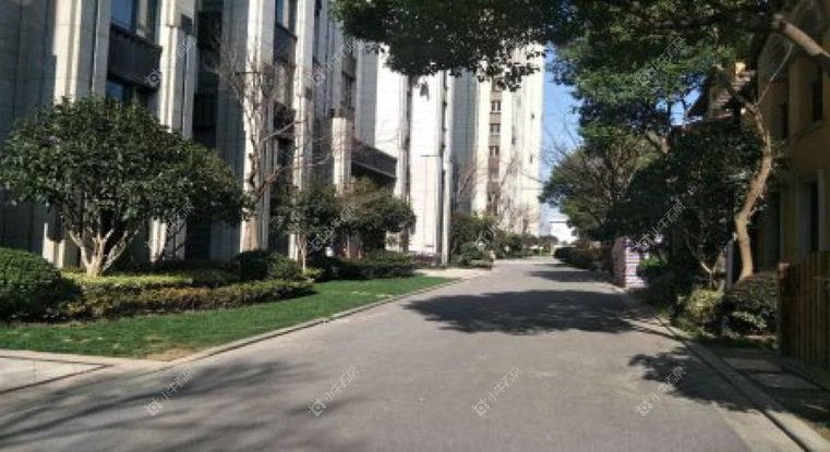 上海新城香溢澜庭北区商住楼实景图