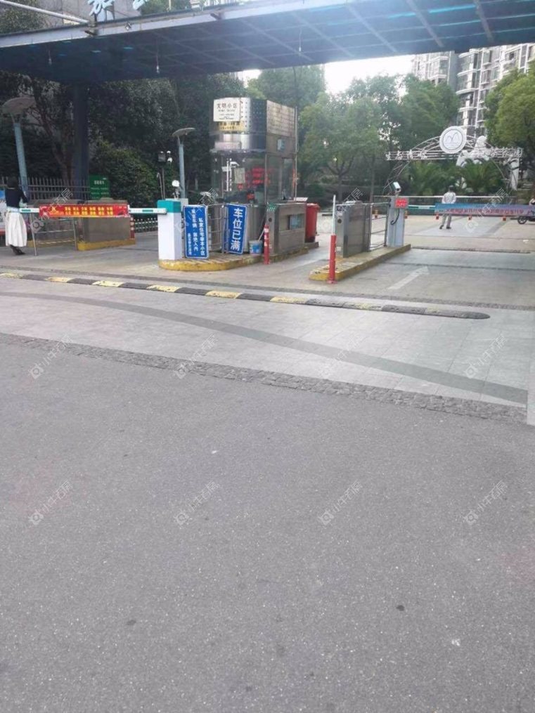 上海嘉宝都市港湾一期实景图