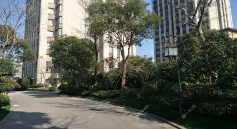 上海新城香溢澜庭北区商住楼实景图