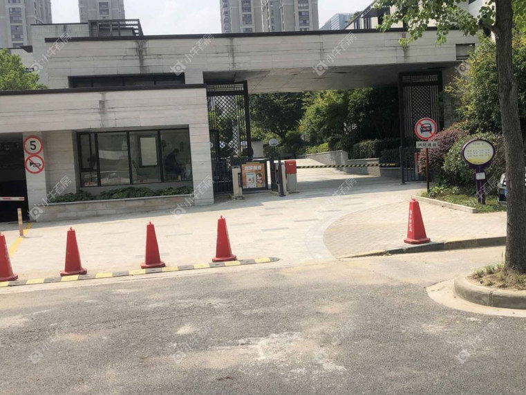 上海绿地秋霞坊实景图 上海绿地秋霞坊实景图