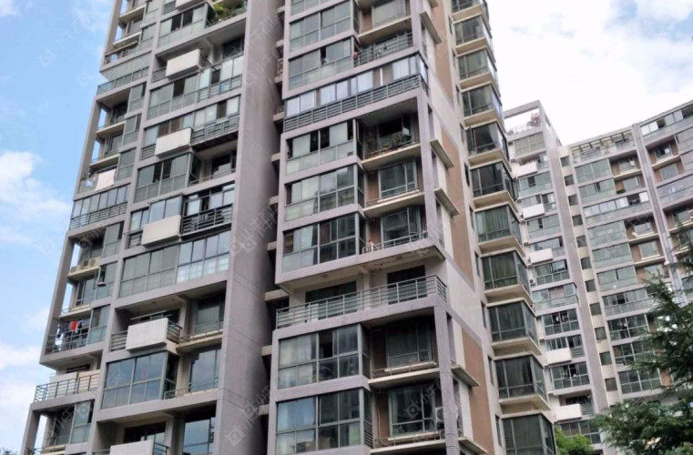 上海绿地名人坊二手房实景图