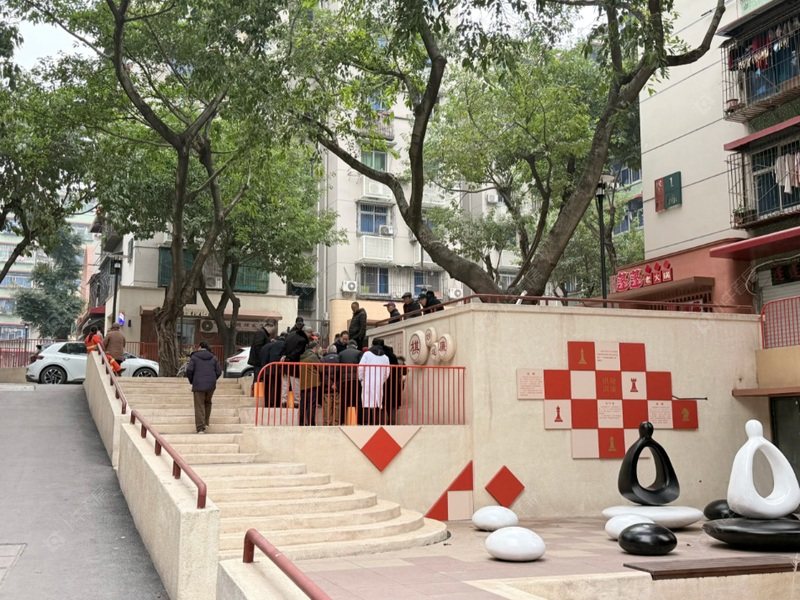 上海民主街202弄是否适合买，老社区总成本怎么评估