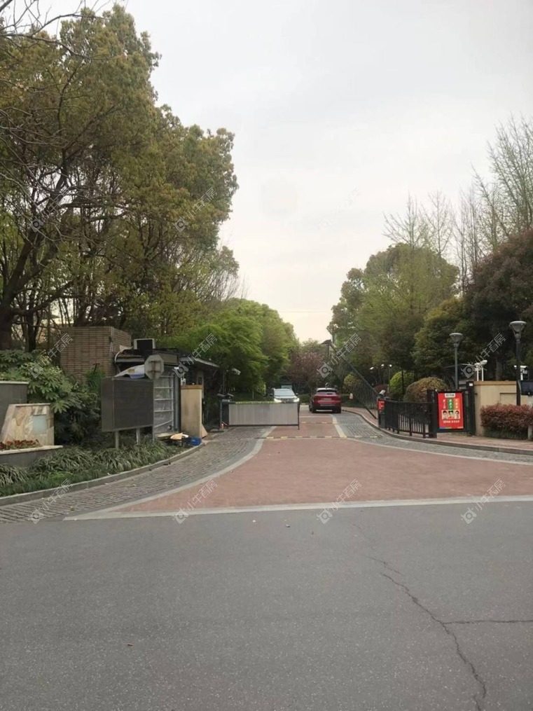 上海柯玛仕庄园别墅区实景图