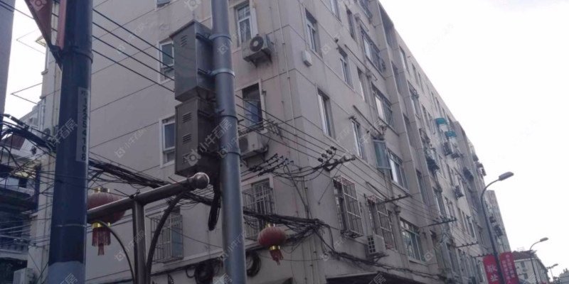 上海龙华小区能买吗 内环内7万加上车
